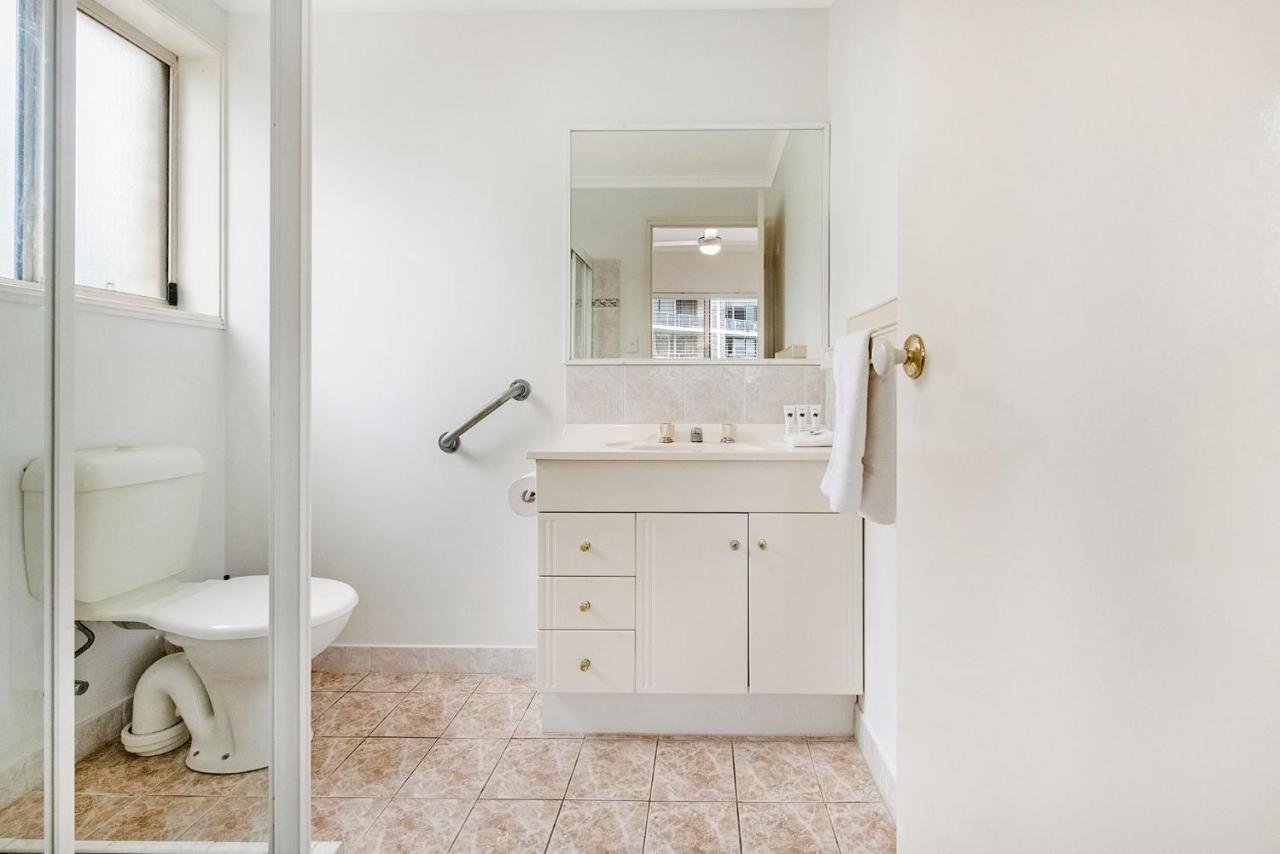 Southport Spacious Three Bedroom Getaway - Coasthm Apartment